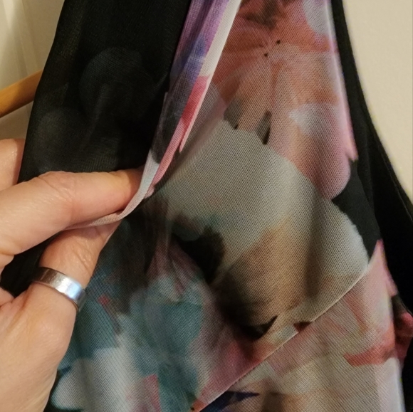 Le chateau formal maxi dress with slit - Picture 5 of 6